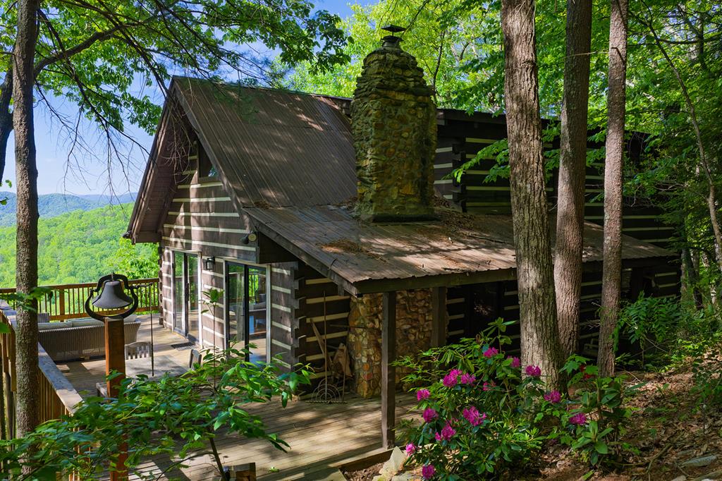 1049 Rockwater Road Ellijay GA 30536
