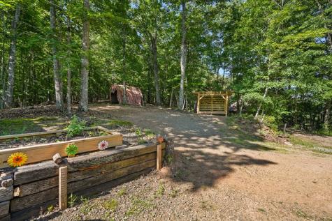 913 Royal Oaks Trail Brasstown NC 28902