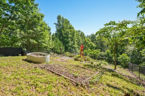 913 Royal Oaks Trail Brasstown NC 28902