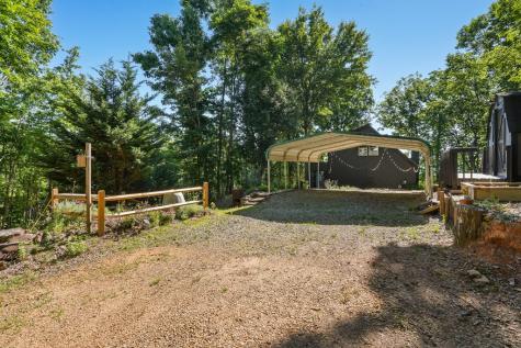 913 Royal Oaks Trail Brasstown NC 28902