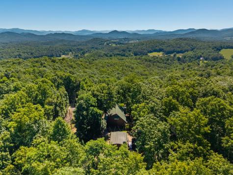 913 Royal Oaks Trail Brasstown NC 28902