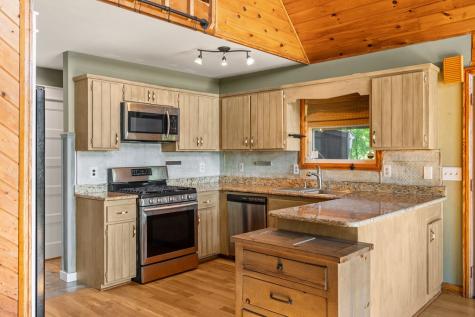 913 Royal Oaks Trail Brasstown NC 28902
