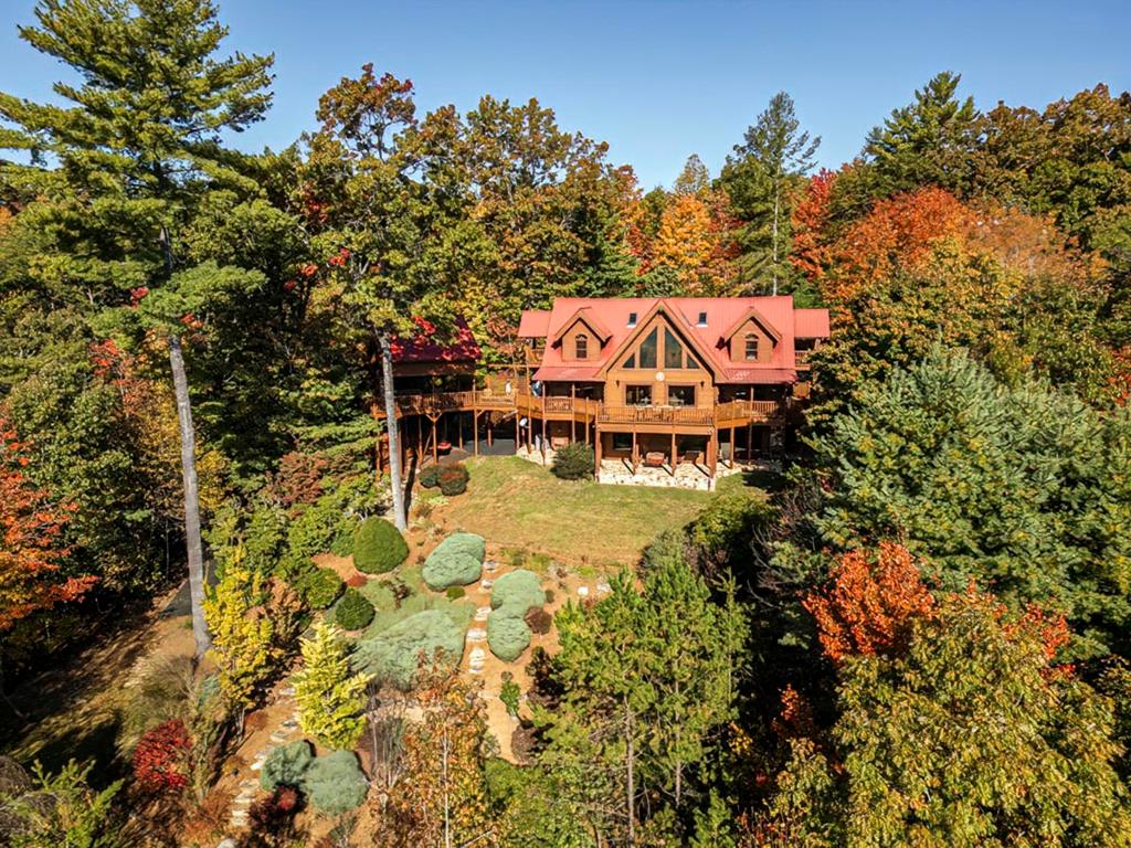 330 Pony Ghost Trail Blue Ridge GA 30513