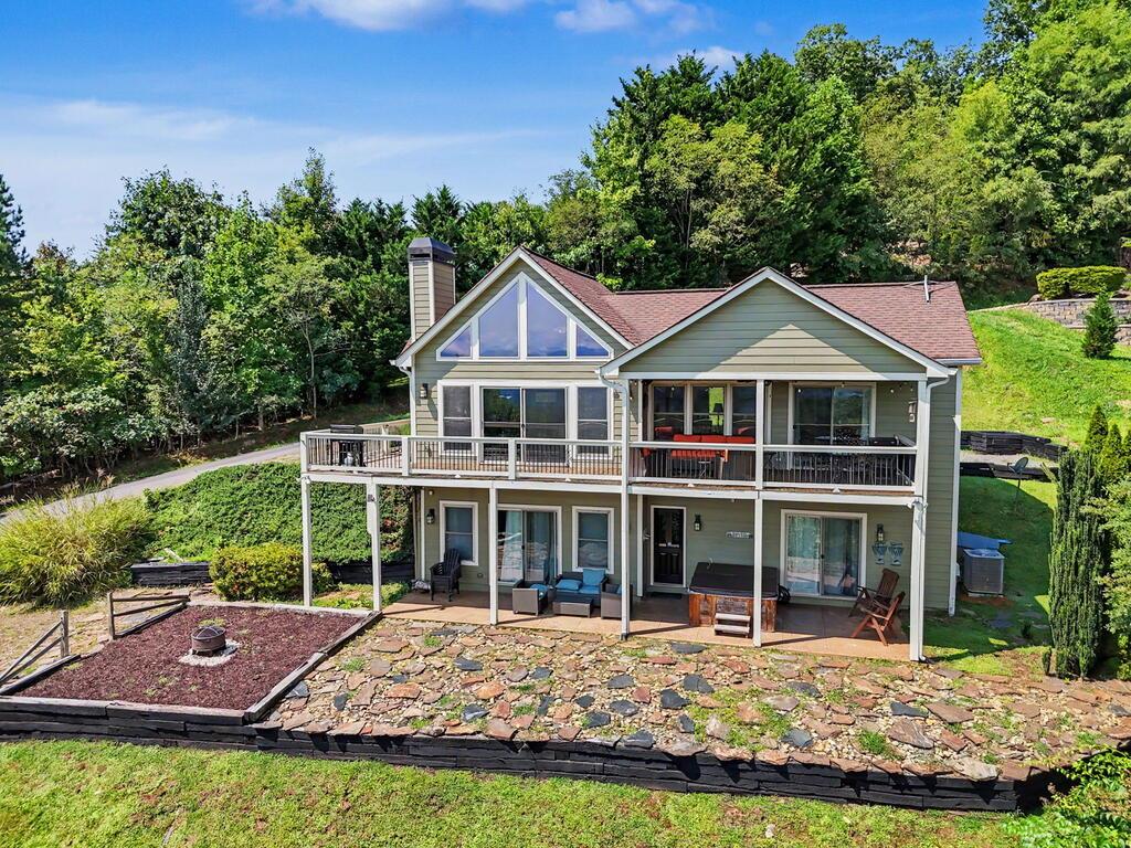 575 Longview Drive Hayesville NC 28904
