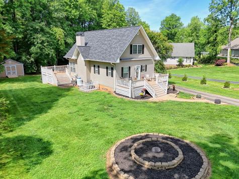 2255 Thunder Oak Young Harris GA 30582