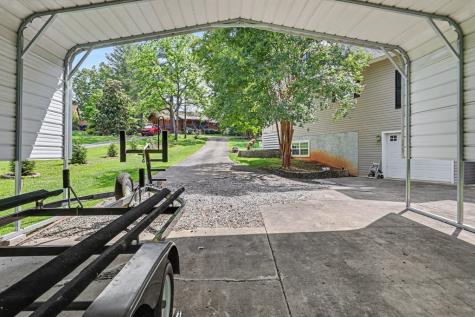 2255 Thunder Oak Young Harris GA 30582