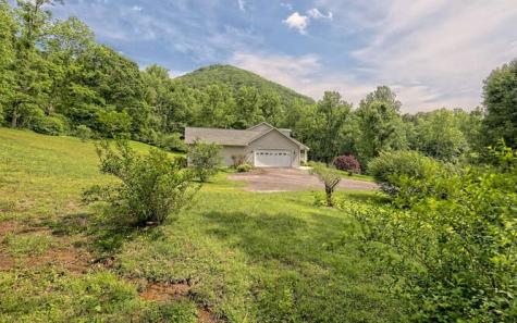 392 Old Homestead Lane Hayesville NC 28904