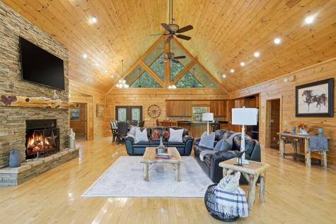 4725 Boardtown Road Ellijay GA 30540