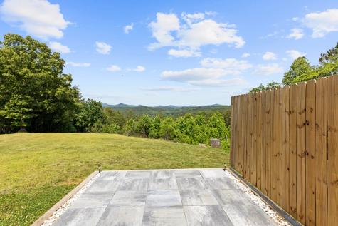 111 Briggs Street Mccaysville GA 30555