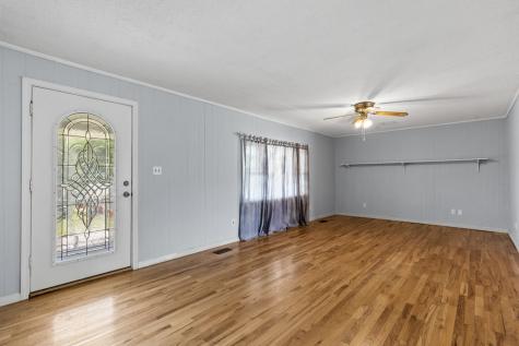 111 Briggs Street Mccaysville GA 30555