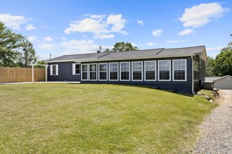 111 Briggs Street Mccaysville GA 30555