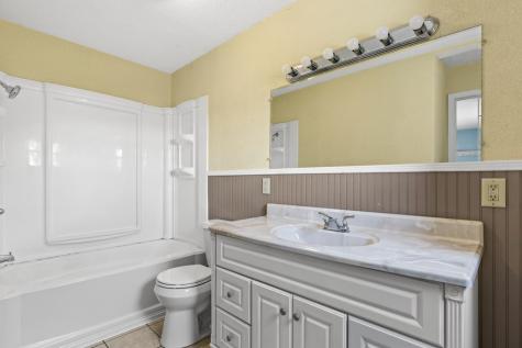 111 Briggs Street Mccaysville GA 30555