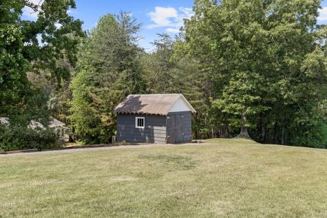 111 Briggs Street Mccaysville GA 30555