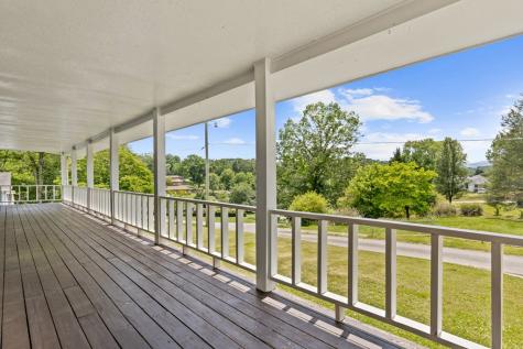 111 Briggs Street Mccaysville GA 30555
