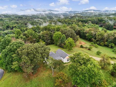 648 Crestwood Drive Blairsville GA 30512