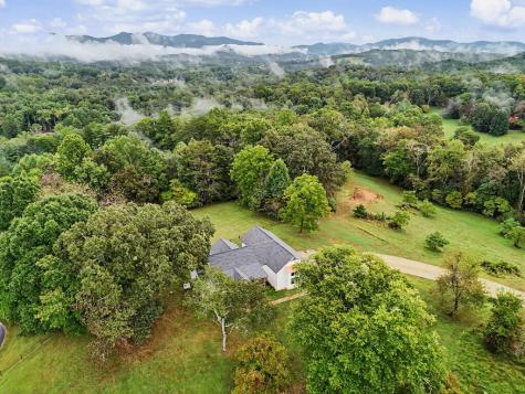 648 Crestwood Drive Blairsville GA 30512