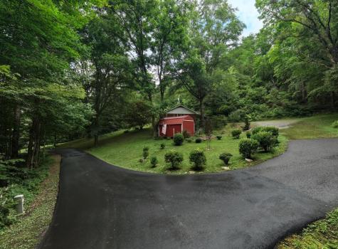 5127 Mineral Springs Road Young Harris GA 30582