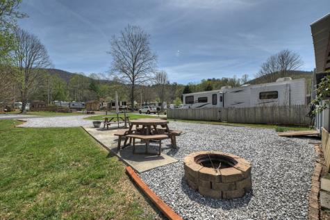 101/113 Twin Creeks Road Blairsville GA 30512