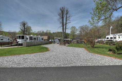 101/113 Twin Creeks Road Blairsville GA 30512