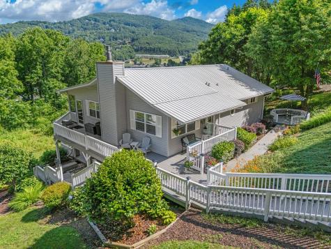 1938 Lakeview Summit Drive Young Harris GA 30582