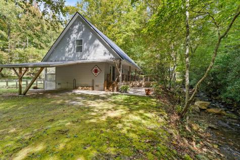 39 Crossover Lane Hayesville NC 28904