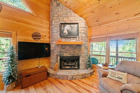 120 Trails End Ridge Ellijay GA 30540