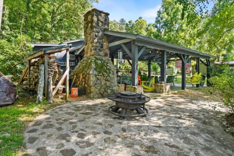 162 Hiawassee River Road Brasstown NC 28902