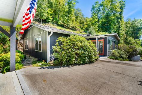 162 Hiawassee River Road Brasstown NC 28902