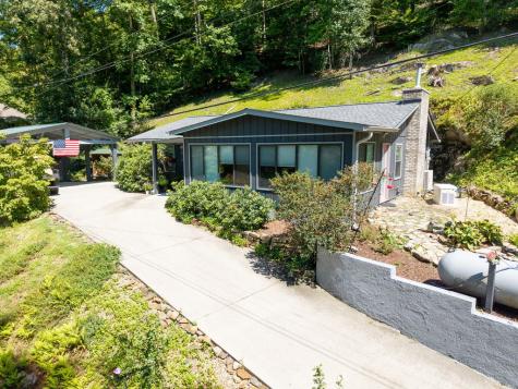162 Hiawassee River Road Brasstown NC 28902