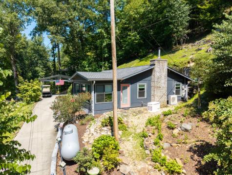 162 Hiawassee River Road Brasstown NC 28902