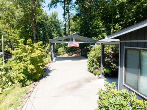 162 Hiawassee River Road Brasstown NC 28902