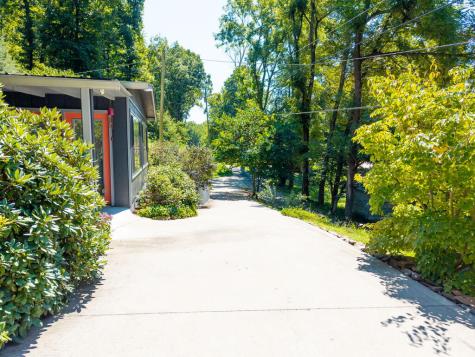 162 Hiawassee River Road Brasstown NC 28902