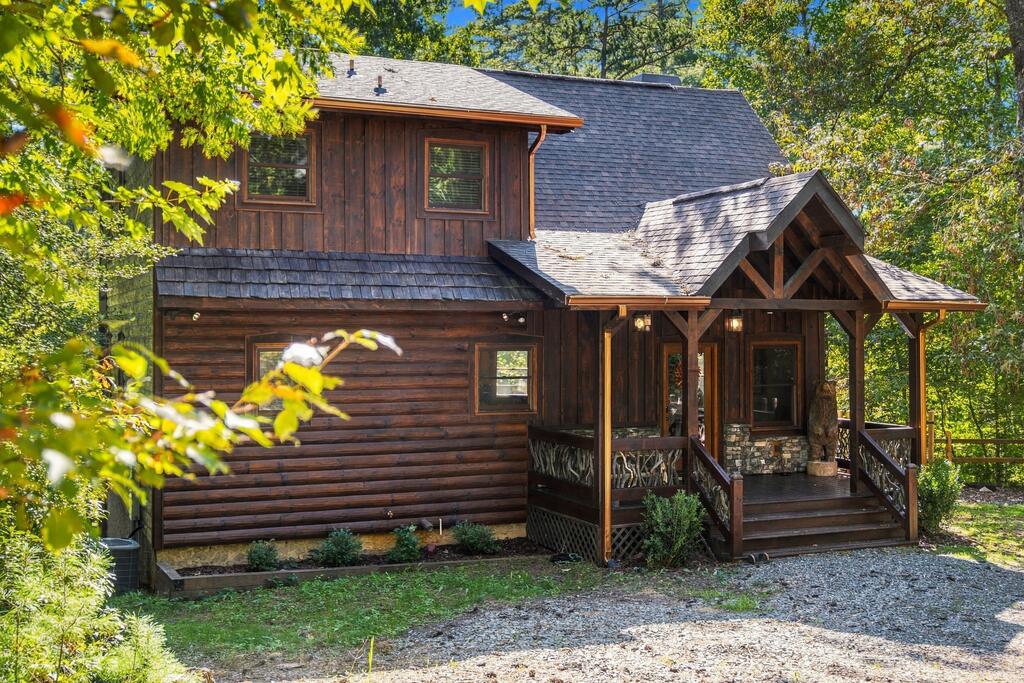 264 Lickskillet Hollow Blue Ridge GA 30513