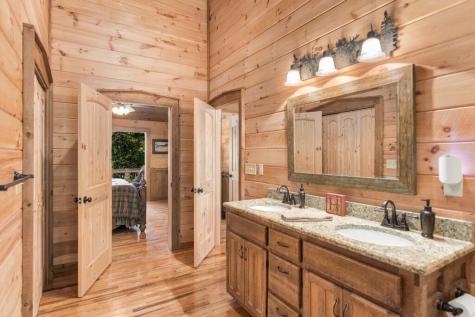 264 Lickskillet Hollow Blue Ridge GA 30513