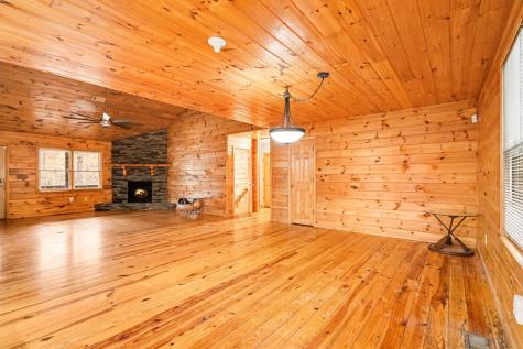29 Agora Lane Ellijay GA 30540