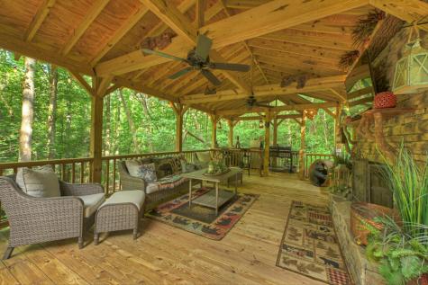 685 Chopped Oak Road Ellijay GA 30540