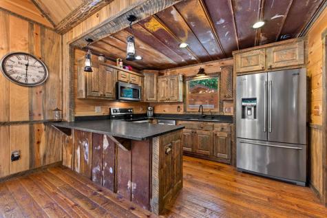 60 Oasis Drive Blue Ridge GA 30513