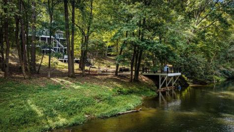 124 River Oaks Terrace Ellijay GA 30540