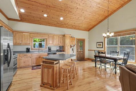 7031 Black Bear Trail Hiawassee GA 30546