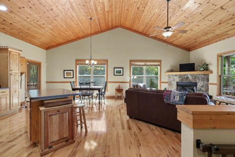 7031 Black Bear Trail Hiawassee GA 30546