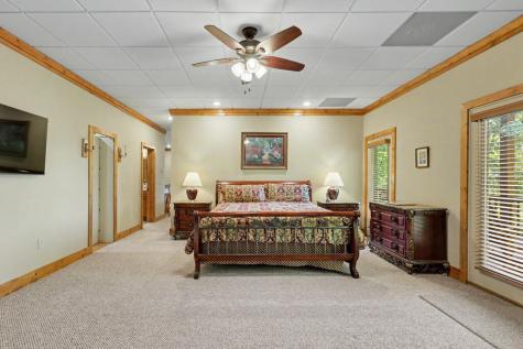 7031 Black Bear Trail Hiawassee GA 30546