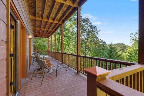 7031 Black Bear Trail Hiawassee GA 30546