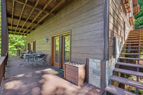 7031 Black Bear Trail Hiawassee GA 30546