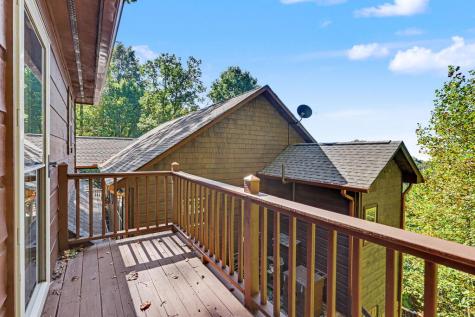 7031 Black Bear Trail Hiawassee GA 30546