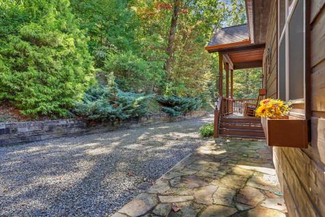 7031 Black Bear Trail Hiawassee GA 30546