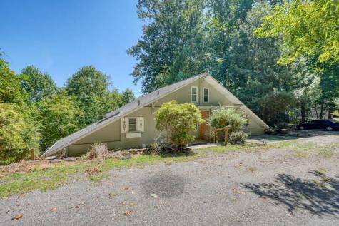 1710 Summit Trail Hiawassee GA 30546
