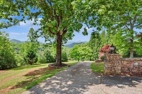 792 Bugscuffle Road Hiawassee GA 30546