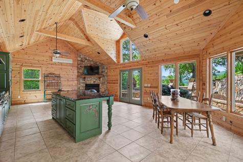 792 Bugscuffle Road Hiawassee GA 30546