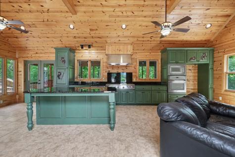 792 Bugscuffle Road Hiawassee GA 30546