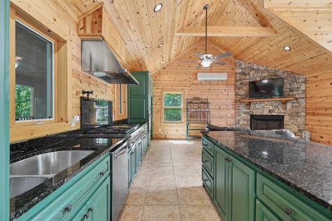 792 Bugscuffle Road Hiawassee GA 30546